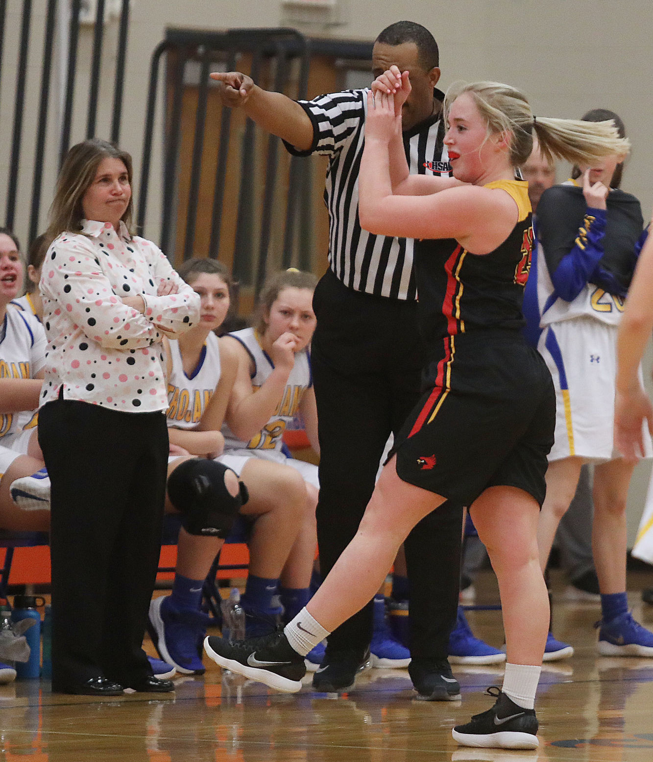 Warrensburg Latham vs Maroa Forsyth girls basketball 6 1.2.19.jpg